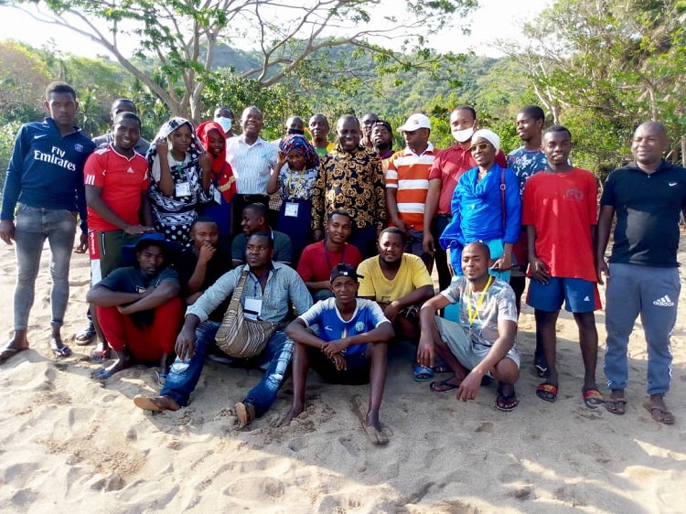 image Fazul promet de soutenir les jeunes pour la protection de l'environnement